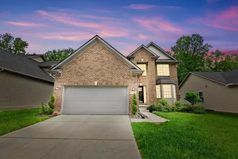 17519 Christina Dr, Huron, MI 48164