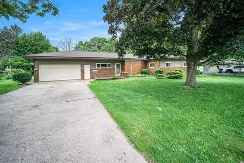 55 E Lewis Ave, Milan, MI 48160