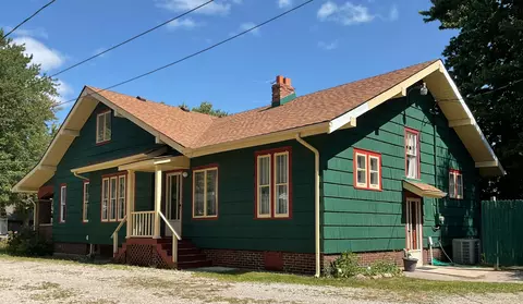 106 E Mechanic St, Yale, MI 48097