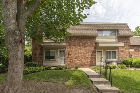 517 Longshore Dr UNIT ANN, Ann Arbor, MI 48105