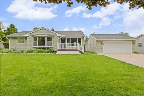 1228 Orchid St, Waterford, MI 48328