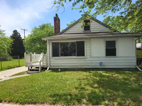 23077 Piper Ave, Eastpointe, MI 48021