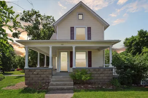 402 Ann Arbor St, Manchester, MI 48158