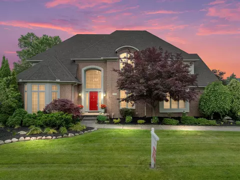 22260 Brockshire St, Novi, MI 48375