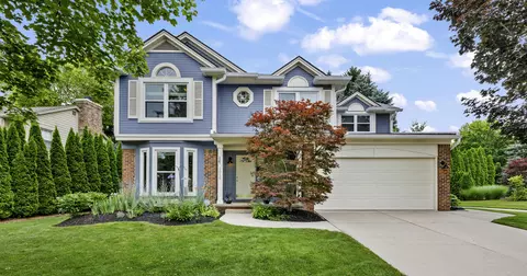 1015 Pointe Place Blvd, Rochester, MI 48307