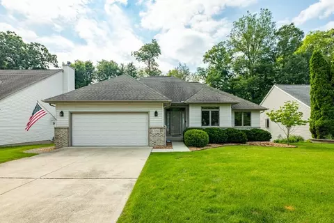 2791 Hawthorne Way #96, Saline, MI 48176