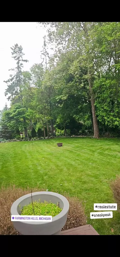 30135 Old Bedford St, Farmington Hills, MI 48331