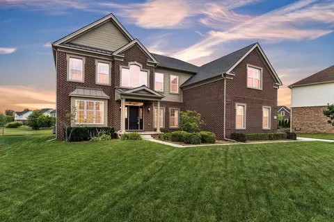 50630 Telluride Dr, Canton, MI 48187