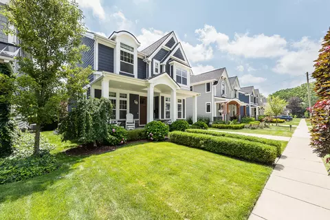 1055 Carol Ave, Plymouth, MI 48170