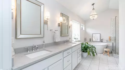 Bath - APT 24 Loon Lane, Scio, MI 48103 photo 7 of 12