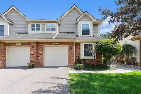 843 Whisperwood Trl, Fenton, MI 48430