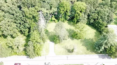 29700 Belfast St, Farmington, MI 48336