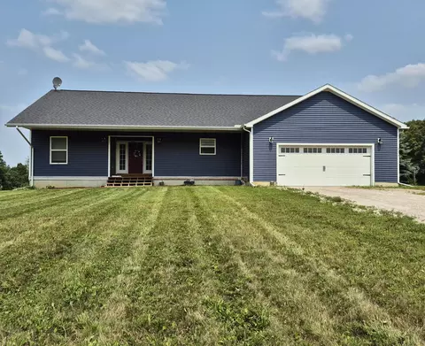 5056 Gleason Dr, Webster, MI 48189