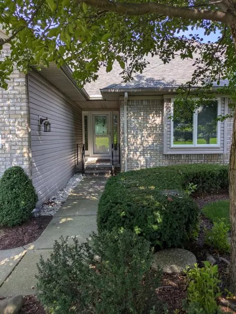 40 Oak Arbor Drive Building A Unit Dr #1, Oakland, MI 48306