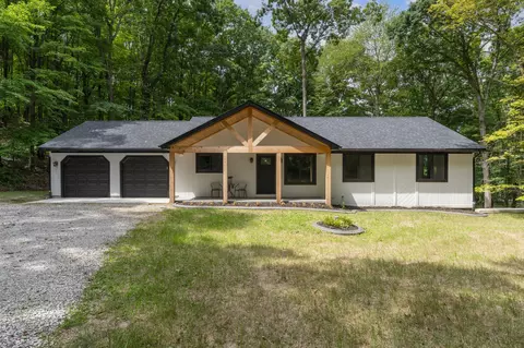 7330 Lingane Rd, Lyndon, MI 48118