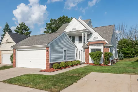 6338 Ferraina Dr, Westland, MI 48185