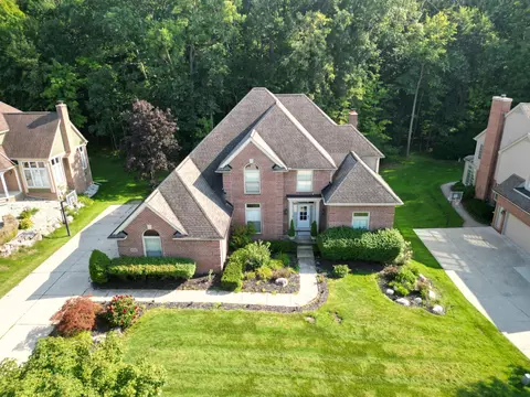 21750 Chase Dr, Novi, MI 48375