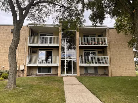 4921 N Crooks Rd UNIT ROYAL, Royal Oak, MI 48073