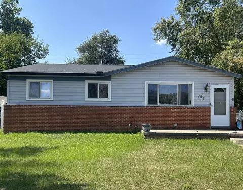 1094 Nash Ave, Ypsilanti, MI 48198