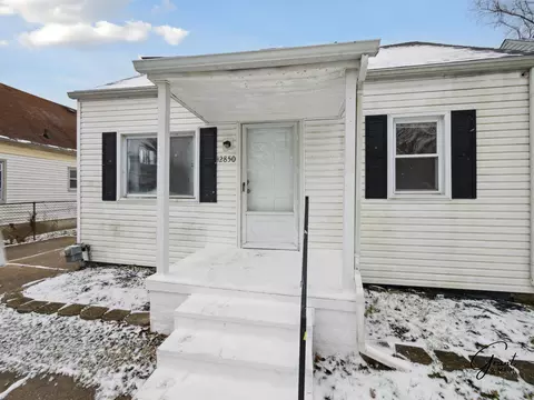 12850 Sidonie Ave, Warren, MI 48089