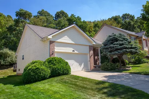 134 Eagle Ridge Rd, Orion, MI 48360