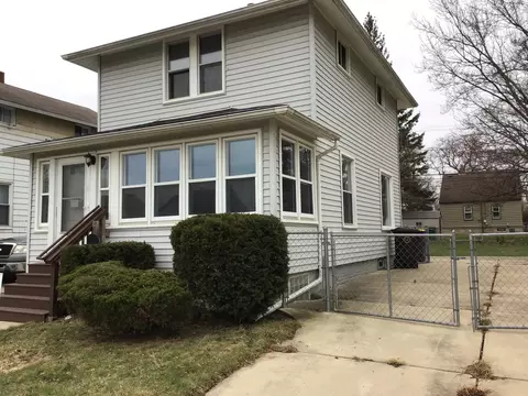 214 Detroit St, Trenton, MI 48183