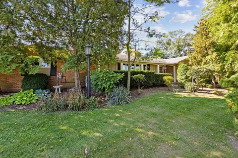 2491 W Dickerson Rd, Columbia, MI 48767