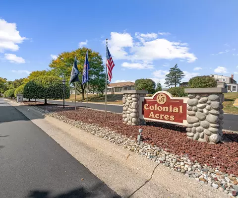 61119 Heritage Blvd UNIT SOUTH, Lyon, MI 48178