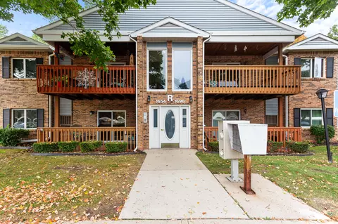 1654 N Shoemaker Drive Building R Unit Dr #145, Westland, MI 48185