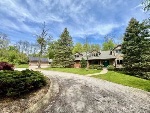 5557 N Territorial Rd, Ann Arbor, MI 48105