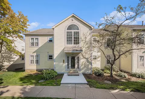 2221 S Huron Pkwy UNIT ANN, Ann Arbor, MI 48104