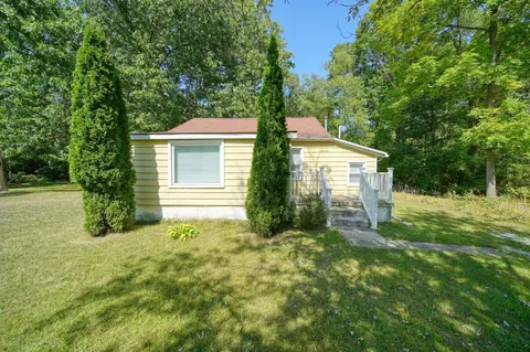 48000 Wear Rd, Sumpter, MI 48111