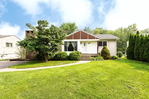 32545 Cadillac St, Farmington Hills, MI 48336