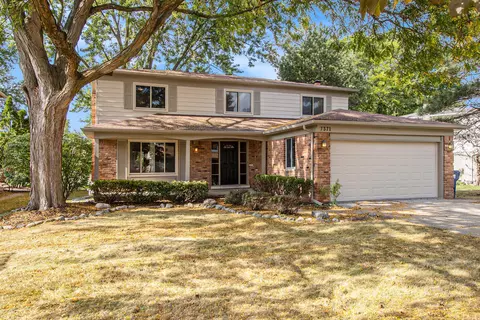 7371 Kingsbridge Rd, Canton, MI 48187