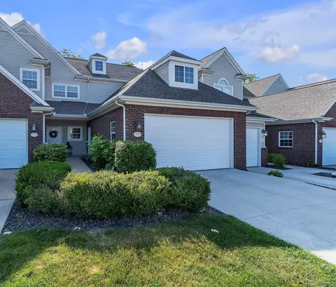 2950 Hunley Dr, Ann Arbor, MI 48105