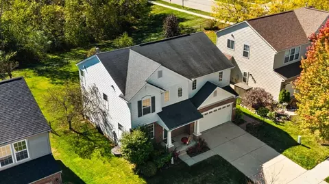 8842 Somerset Ln, Superior, MI 48198