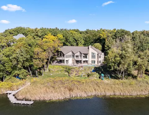 1735 Heron Ridge Dr, Bloomfield Township, MI 48302