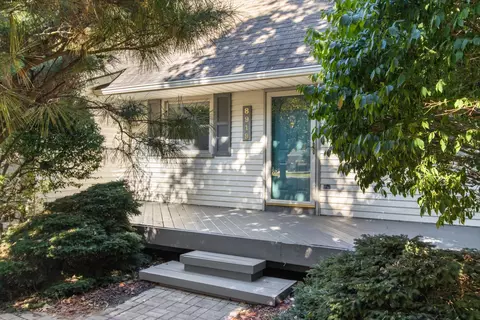 8919 Janis St, Shelby Township, MI 48317