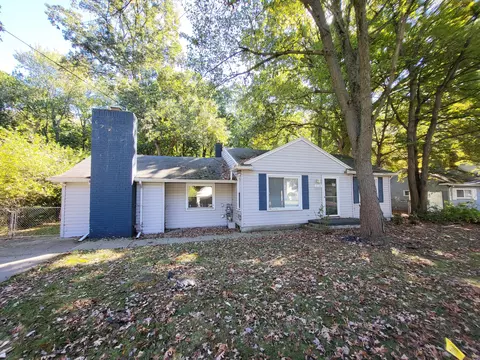 21145 Frazer Ave, Southfield, MI 48075