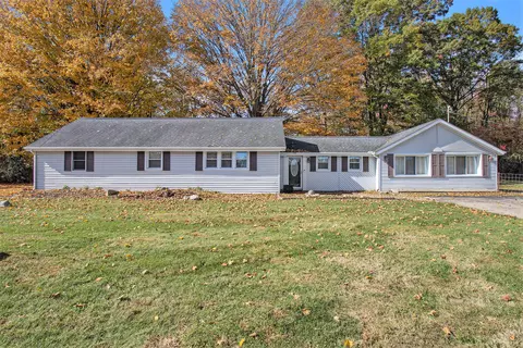 5312 Seymour Rd, Leoni, MI 49201