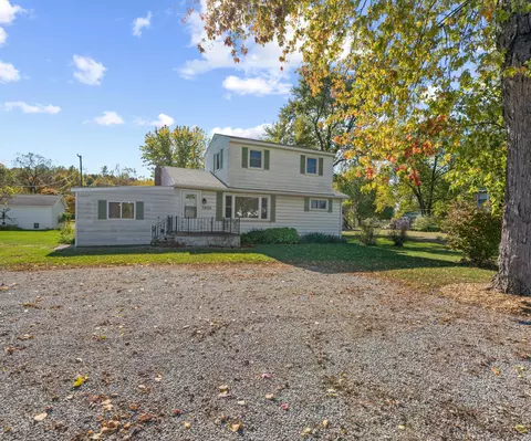 28109 Goddard Rd, Romulus, MI 48174