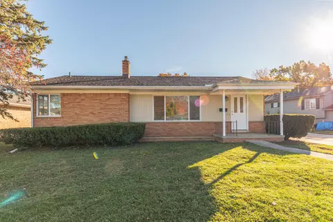 514 Mills Rd, Saline, MI 48176