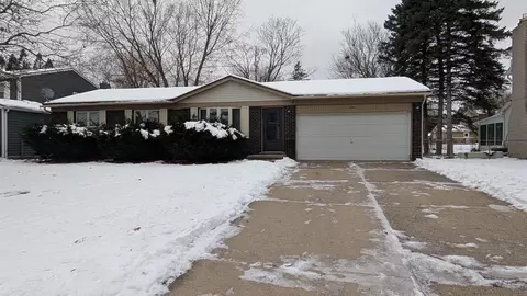 2864 Foster Ave, Pittsfield, MI 48108