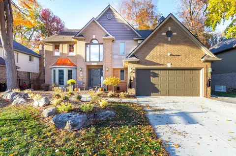 20391 Windham Dr, Macomb, MI 48044