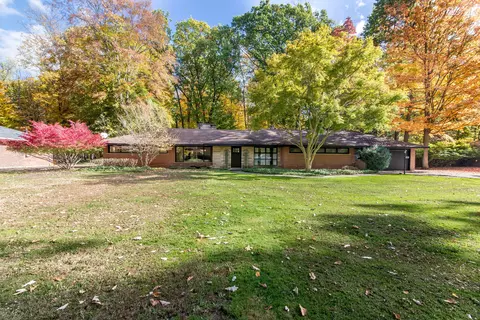 16832 Bell Creek Ln, Livonia, MI 48154