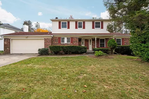 3620 Charter Pl, Ann Arbor, MI 48105