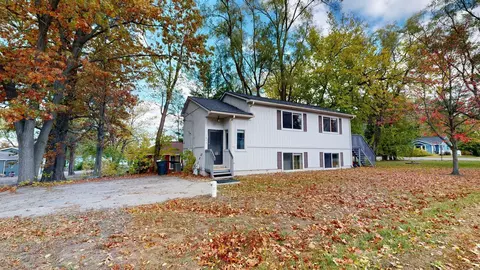 1846 Ladd Rd, Wolverine Lake, MI 48390