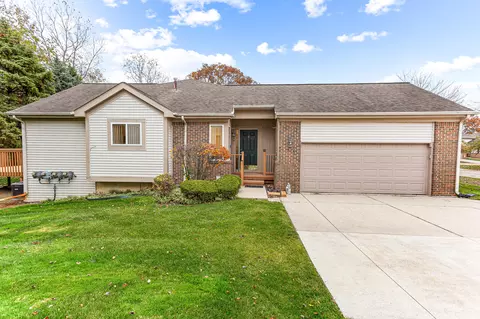 37176 Condor Ct, Westland, MI 48185