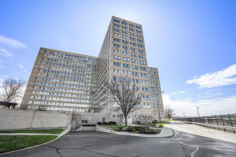8900 E Jefferson Avenue Unit Ave #1109, Detroit, MI 48214