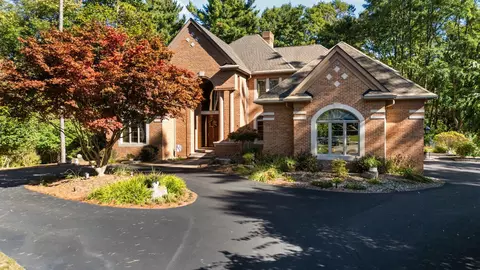 7203 River Ridge Ct, Genoa, MI 48116